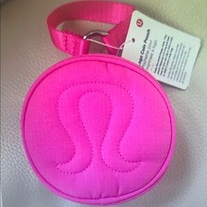 Lululemon Logo Pouch NWT Attach to belt, belt loop, bag, or backpack PINK